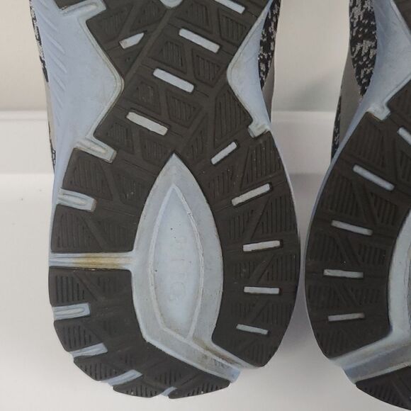 BROOKS Launch 6 Tennis Shoes - Size 10 - Picture 10 of 11